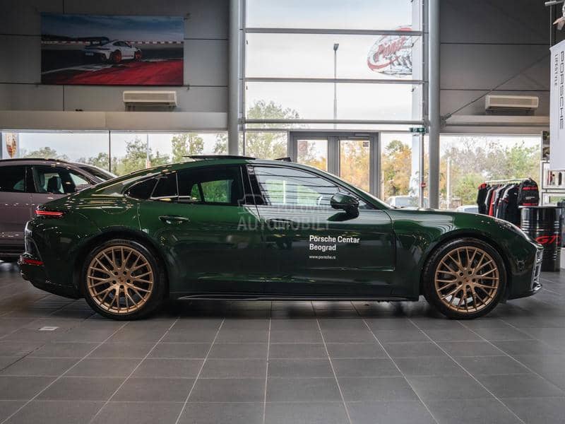 Porsche Panamera 4
