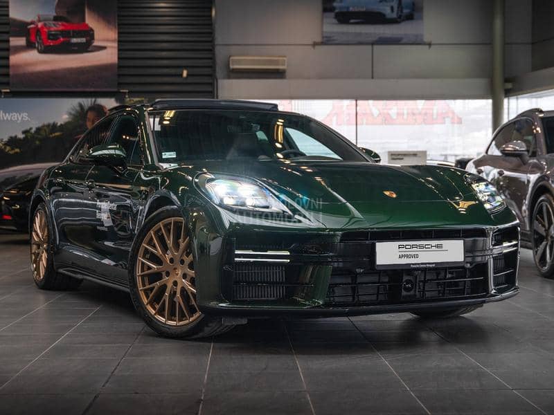 Porsche Panamera 4