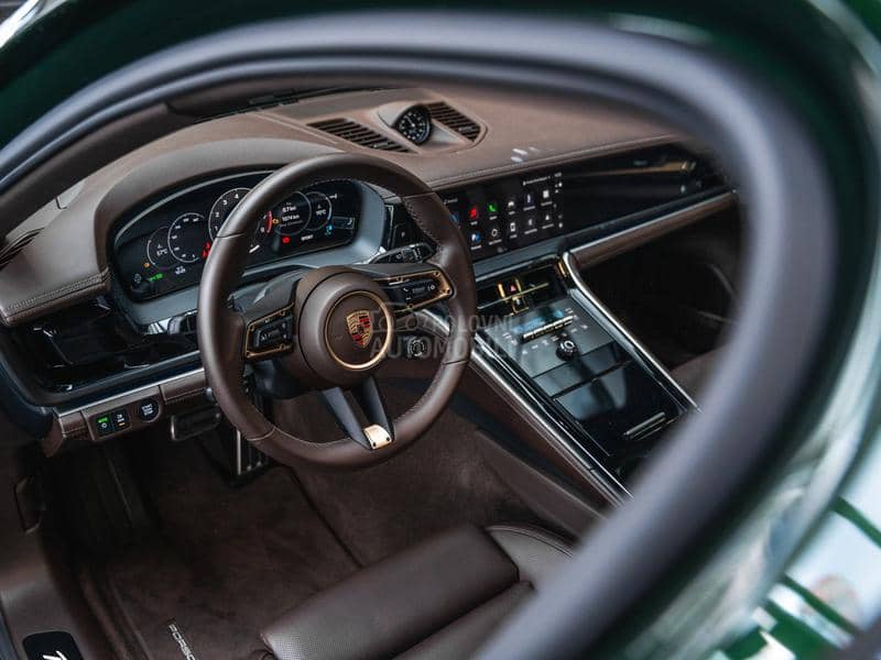 Porsche Panamera 4