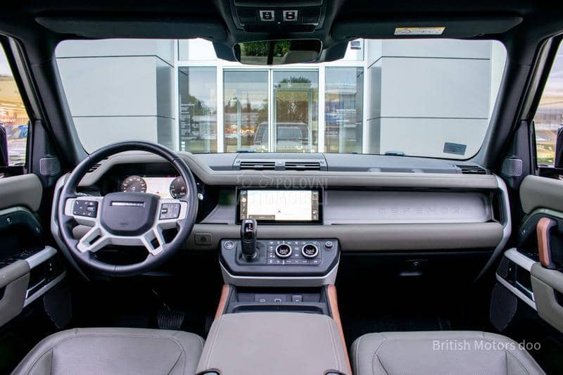 Land Rover Defender SE D250