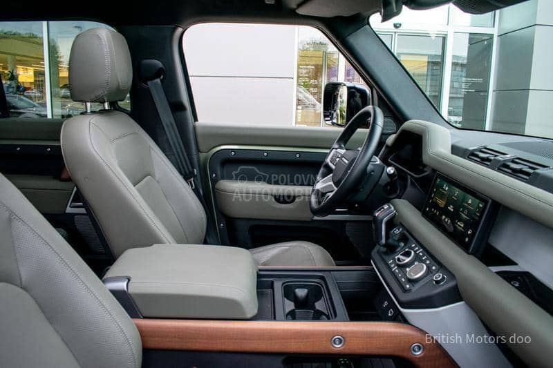 Land Rover Defender SE D250
