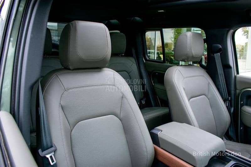Land Rover Defender SE D250