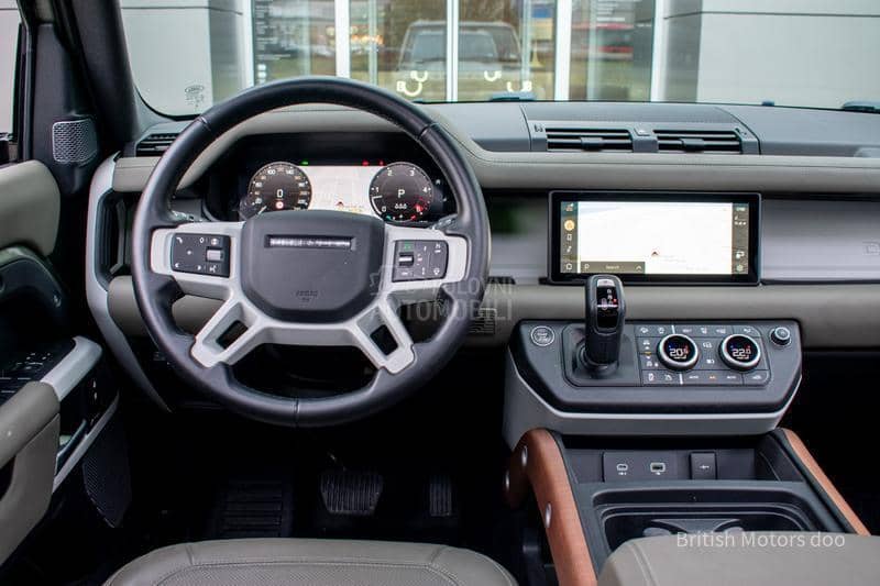 Land Rover Defender SE D250
