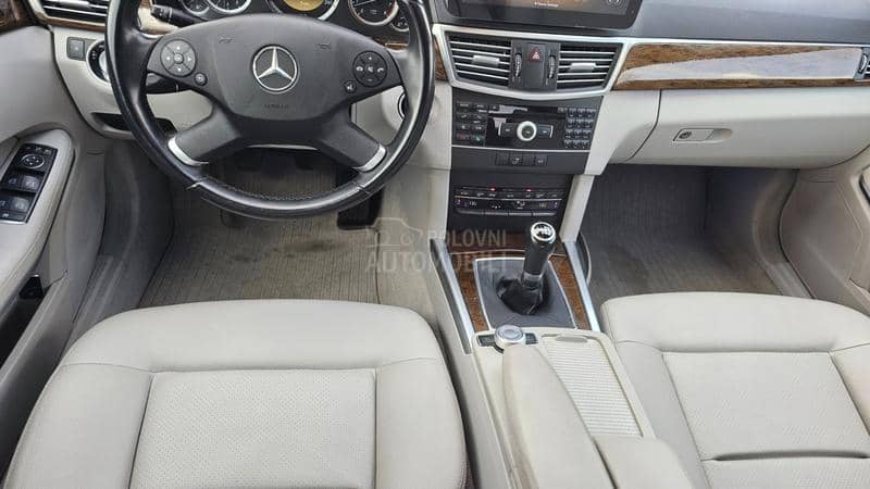 Mercedes Benz E 200 