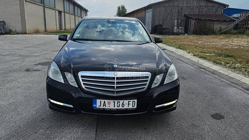 Mercedes Benz E 200 