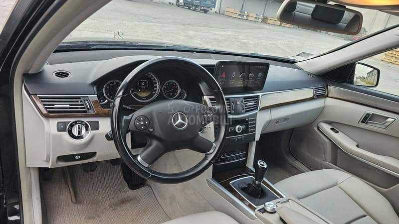 Mercedes Benz E 200 