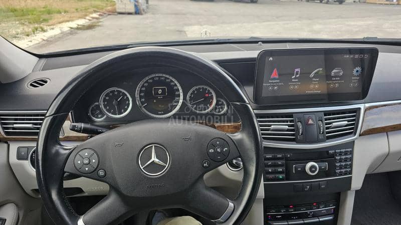 Mercedes Benz E 200 