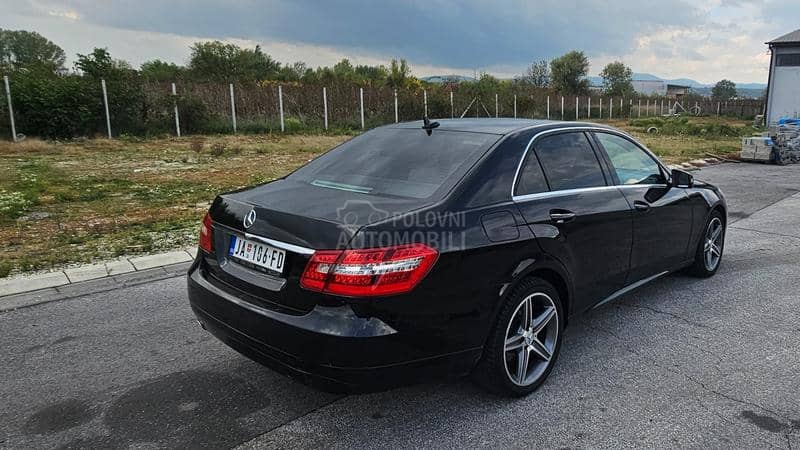 Mercedes Benz E 200 