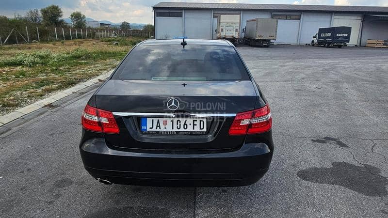 Mercedes Benz E 200 