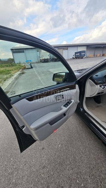 Mercedes Benz E 200 
