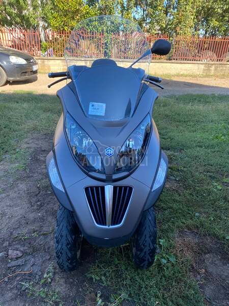 Piaggio mp3 250