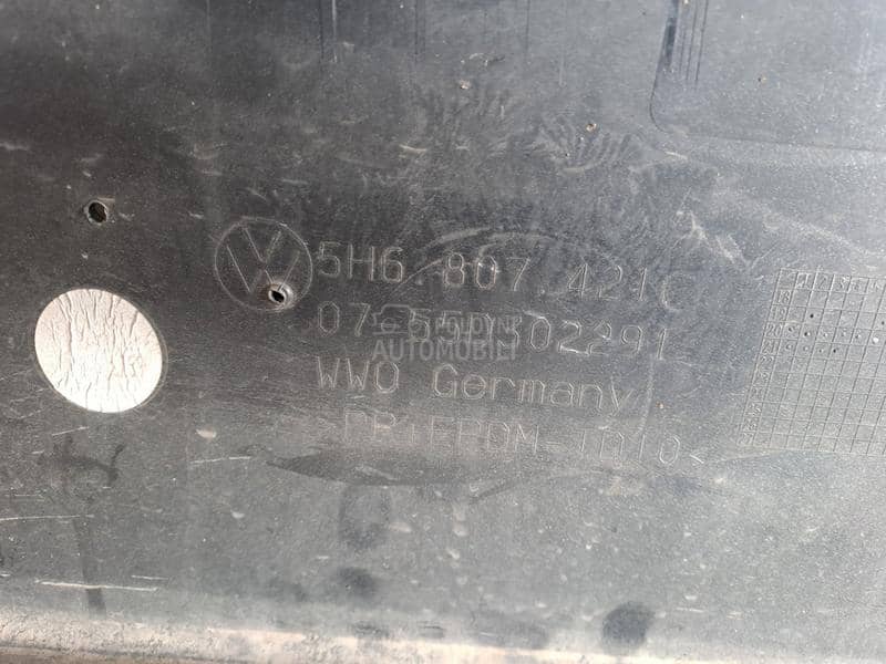 GOLF 8 5H0 BRANIK ZADNJI