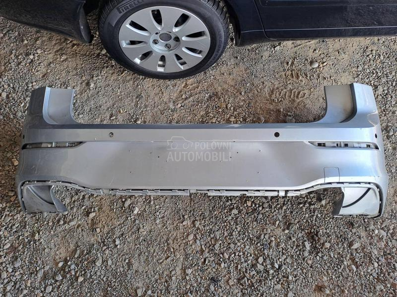 GOLF 8 5H0 BRANIK ZADNJI