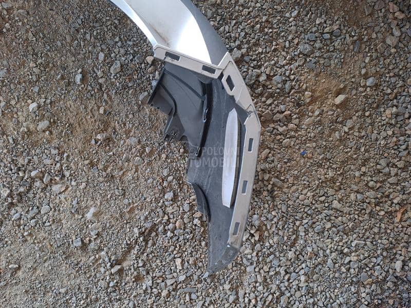 GOLF 8 5H0 BRANIK ZADNJI