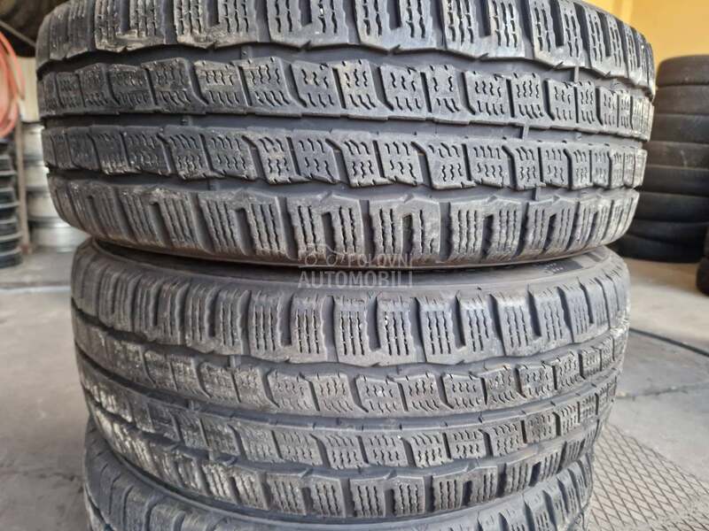 Kumho 205/65 R16 Zimska