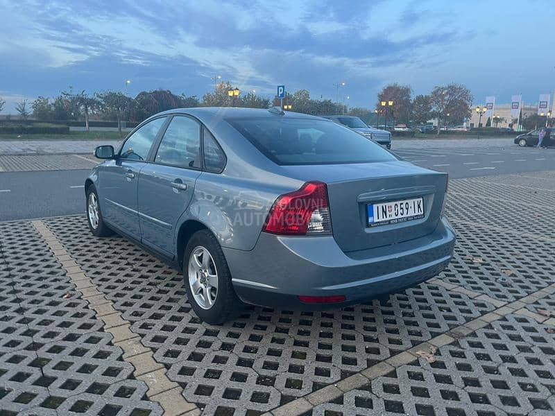 Volvo S40 1.6 hdi  1 0 9 k s