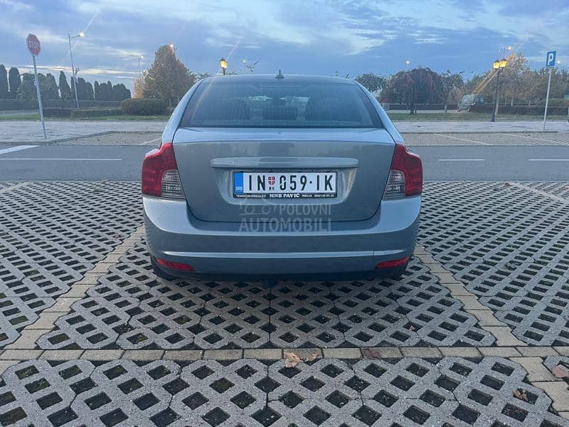 Volvo S40 1.6 hdi  1 0 9 k s