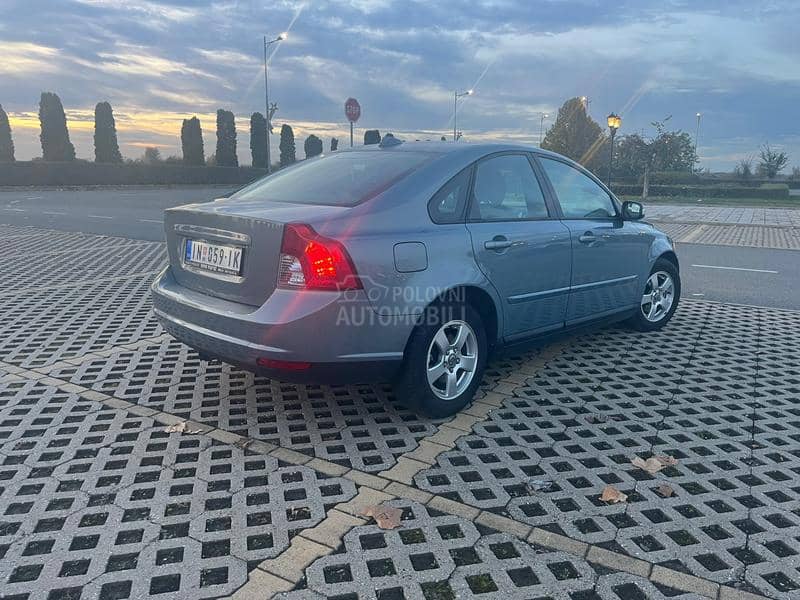 Volvo S40 1.6 hdi  1 0 9 k s