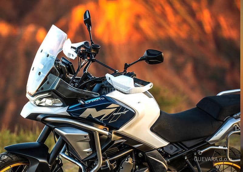 CFMOTO 700MT