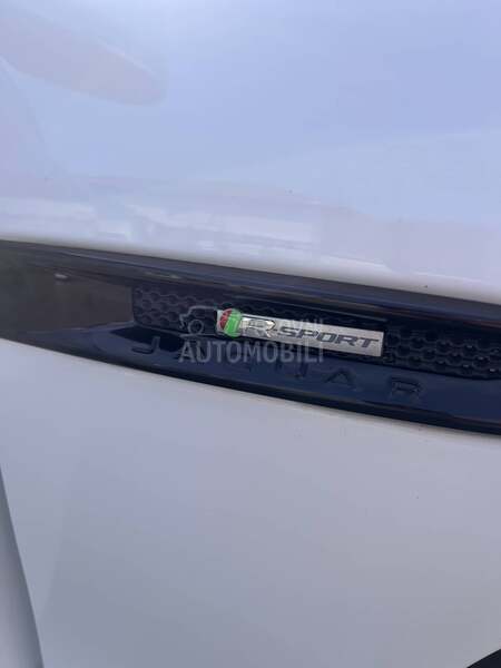 Jaguar XE R-SPORT 4x4