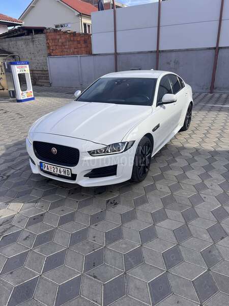 Jaguar XE R-SPORT 4x4