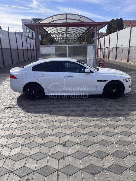 Jaguar XE R-SPORT 4x4