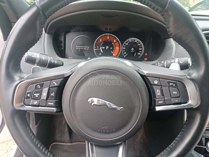 Jaguar XE R-SPORT 4x4