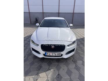 Jaguar XE R-SPORT 4x4
