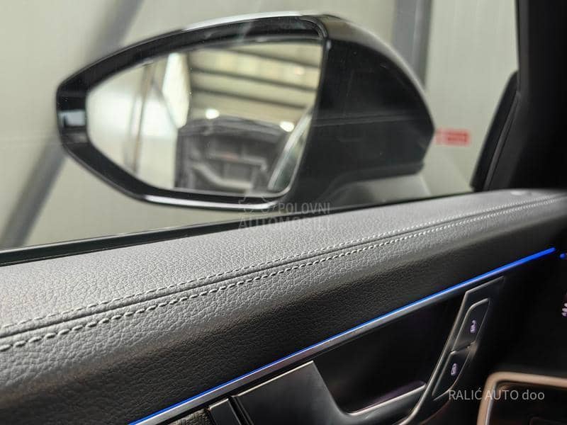 Audi RS6 AIRMATIC/HIBRID