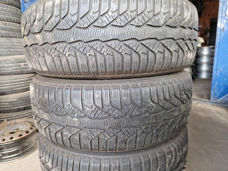 Kleber 215/65 R16 Zimska