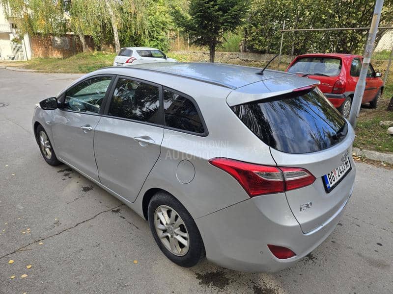 Hyundai i30 1.6/SW/Aut/Premium