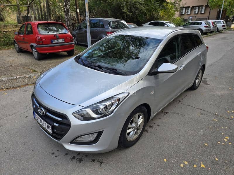 Hyundai i30 1.6/SW/Aut/Premium