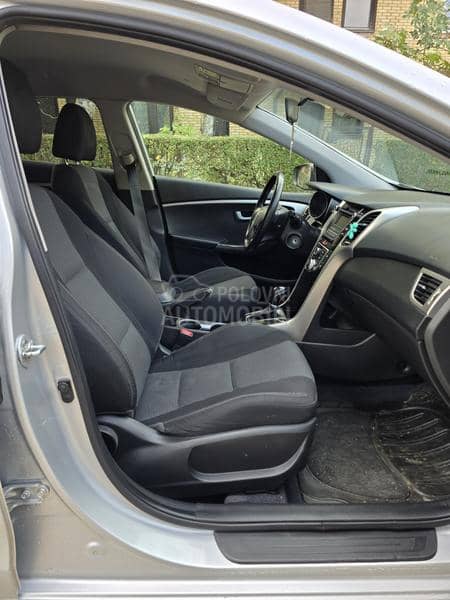 Hyundai i30 1.6/SW/Aut/Premium