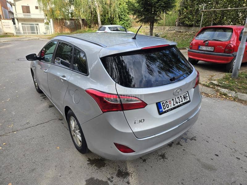 Hyundai i30 1.6/SW/Aut/Premium