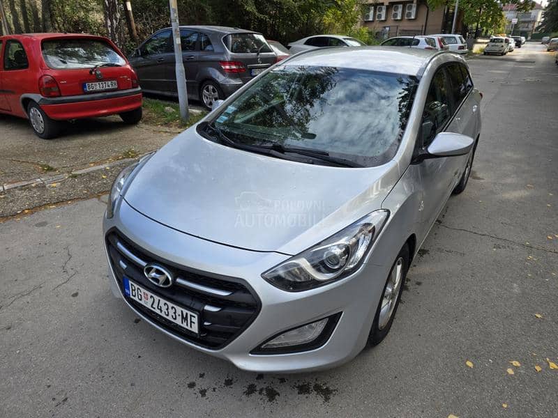 Hyundai i30 1.6/SW/Aut/Premium