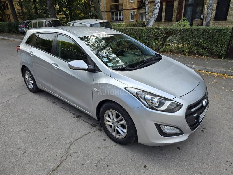 Hyundai i30 1.6/SW/Aut/Premium
