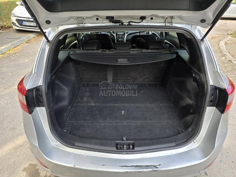 Hyundai i30 1.6/SW/Aut/Premium