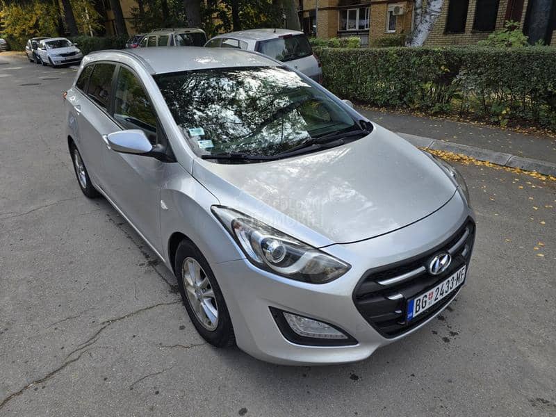 Hyundai i30 1.6/SW/Aut/Premium