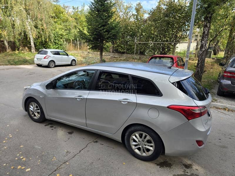 Hyundai i30 1.6/SW/Aut/Premium