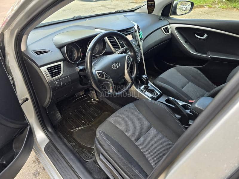 Hyundai i30 1.6/SW/Aut/Premium