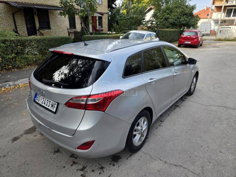 Hyundai i30 1.6/SW/Aut/Premium