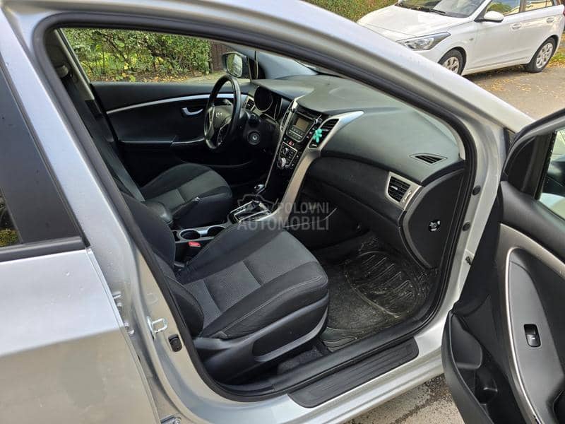 Hyundai i30 1.6/SW/Aut/Premium