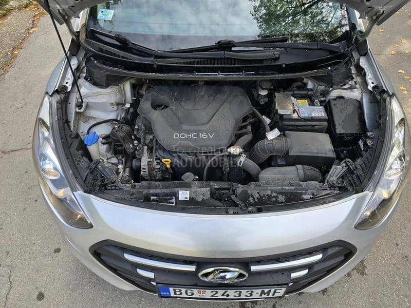 Hyundai i30 1.6/SW/Aut/Premium