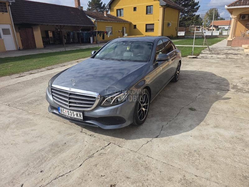 Mercedes Benz E 200 