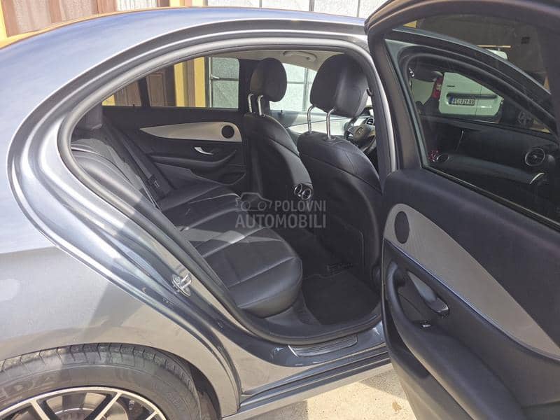 Mercedes Benz E 200 