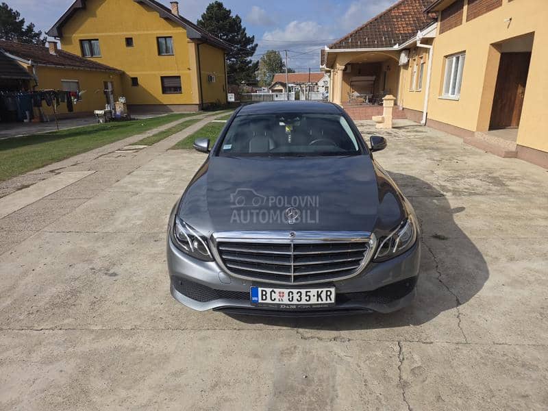 Mercedes Benz E 200 