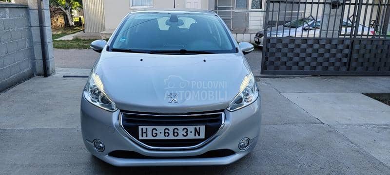 Peugeot 208 1.6 eHdi/Allure Peugeot 208 1.6 eHdi/Allure