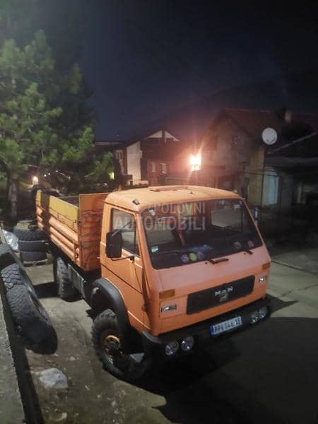 MAN 8136