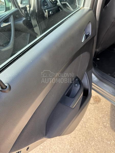 Opel Astra J 