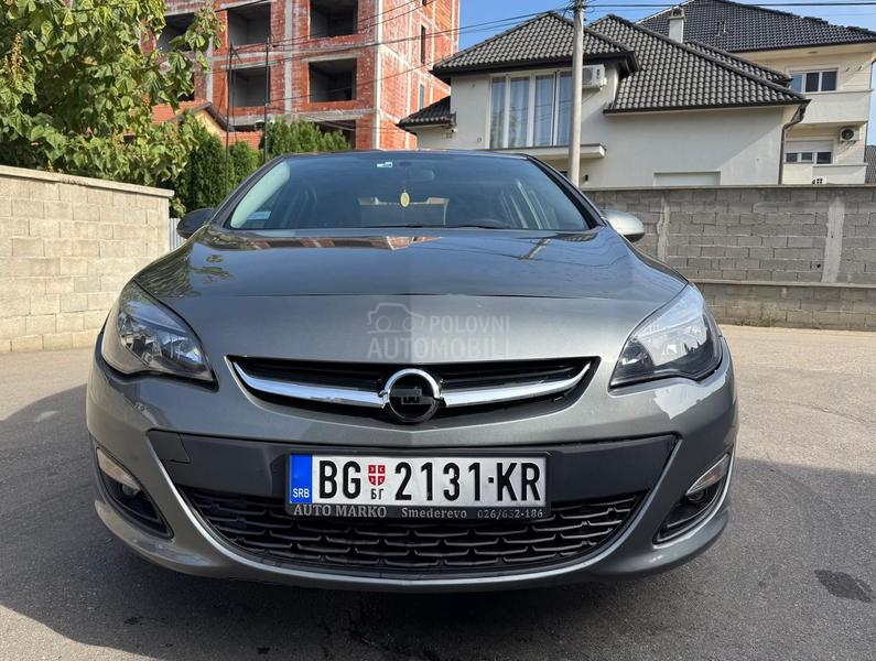 Opel Astra J 